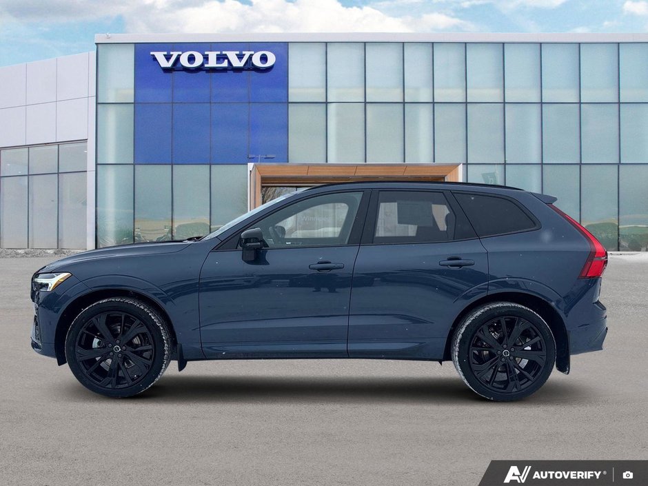 2026 Volvo XC60 Ultra Black Edition-1
