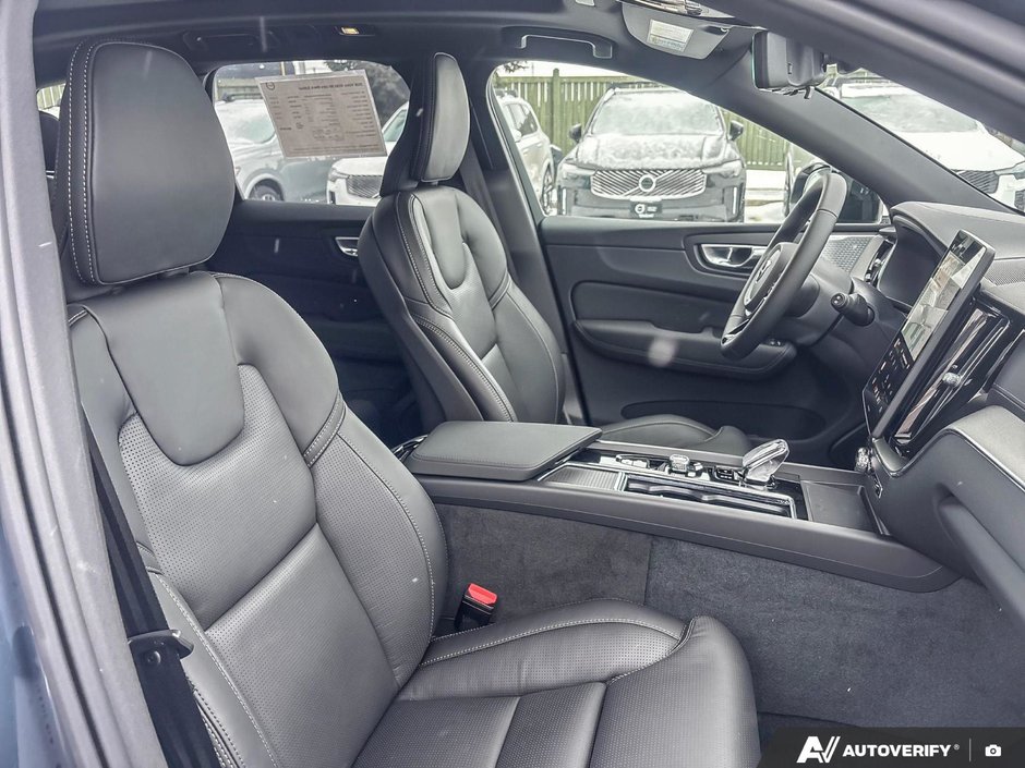 2026 Volvo XC60 Ultra Black Edition-21