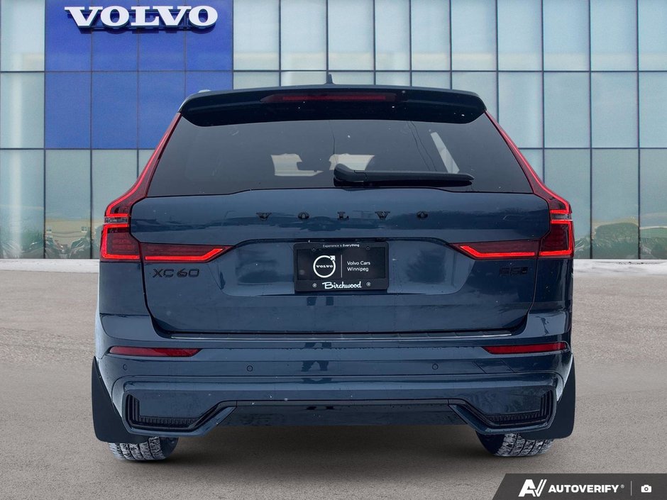 2026 Volvo XC60 Ultra Black Edition-4