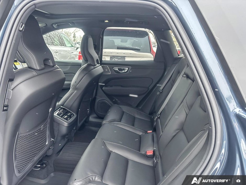 2026 Volvo XC60 Ultra Black Edition-22