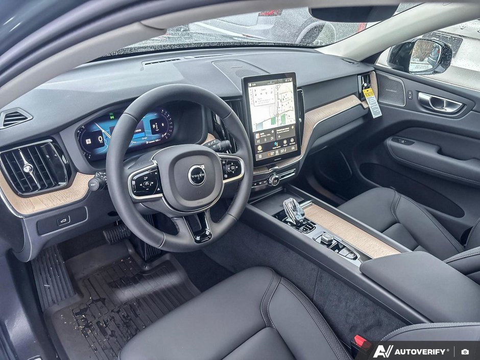 2026 Volvo XC60 Plus Dark Theme-12