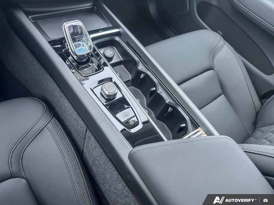 2026 Volvo XC60 Plus Dark Theme-17