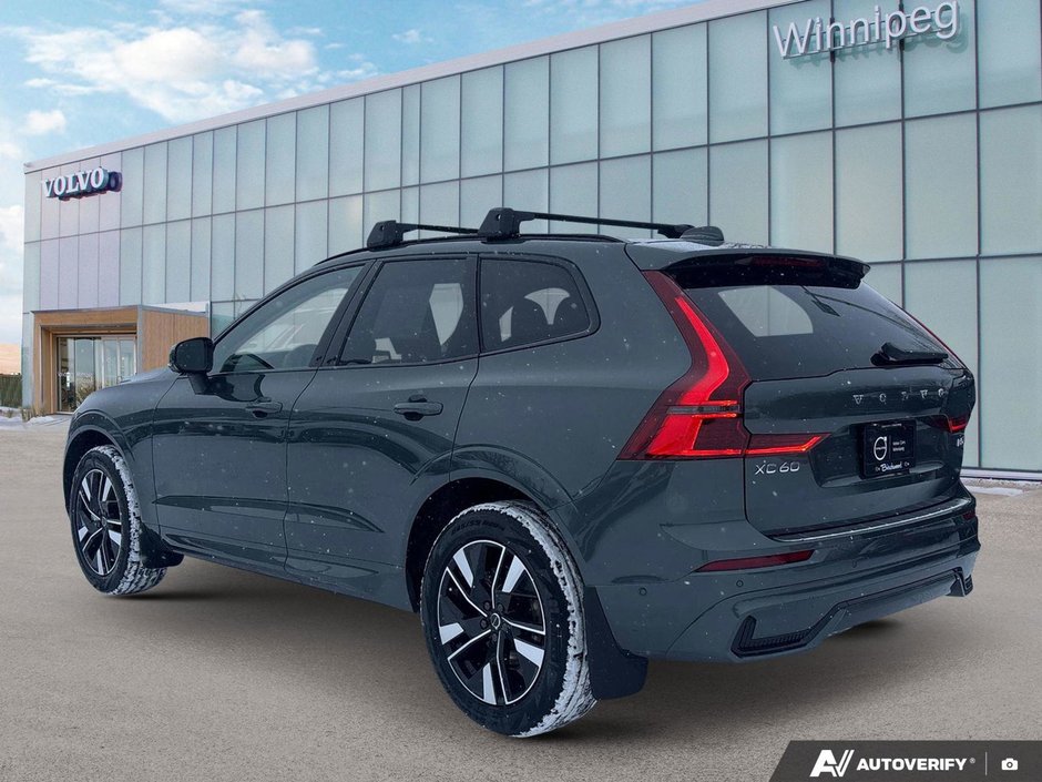2026 Volvo XC60 Plus Dark Theme-2