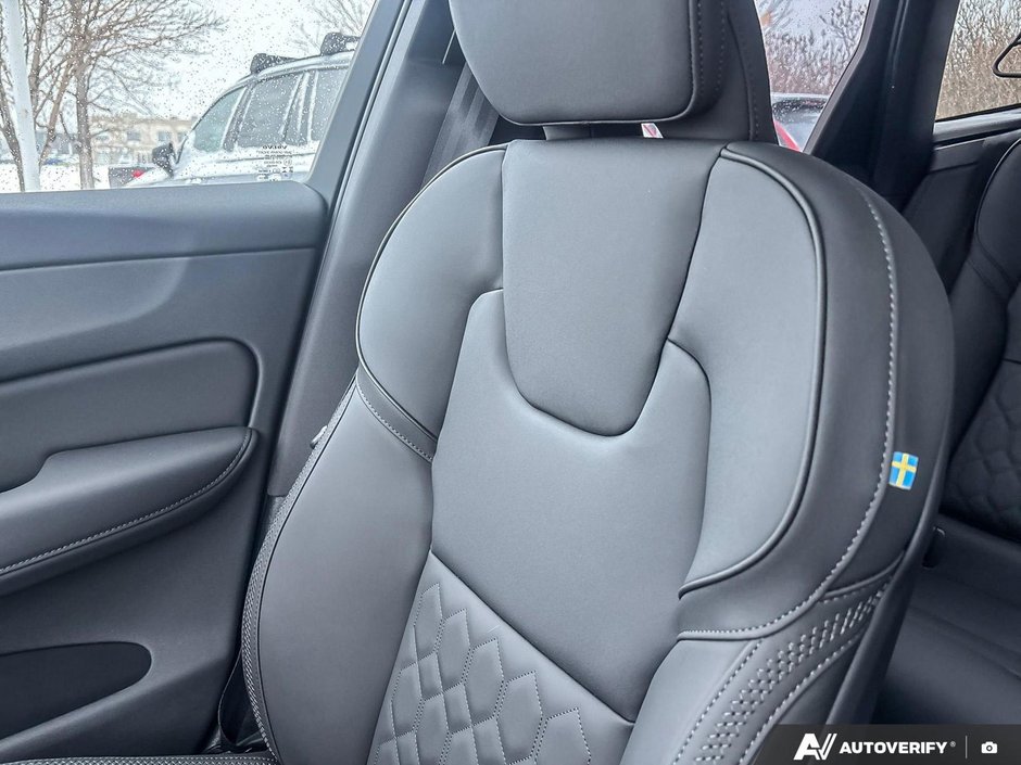 2026 Volvo XC60 Plus Dark Theme-19