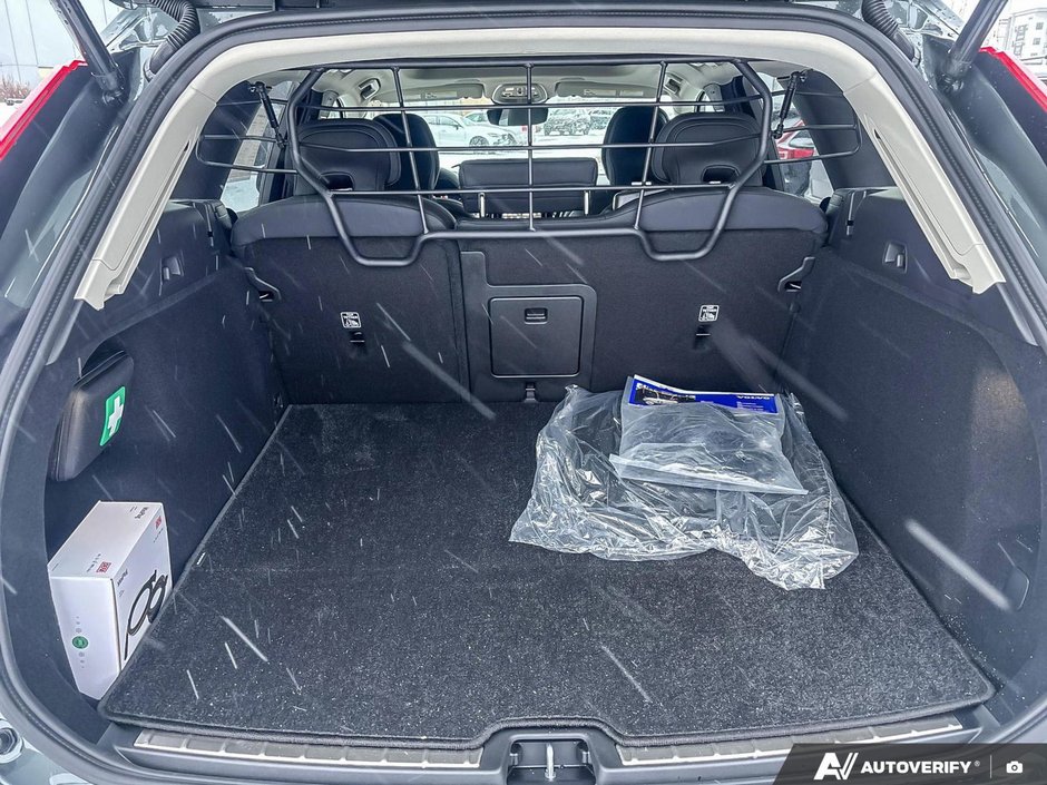 2026 Volvo XC60 Plus Dark Theme-7