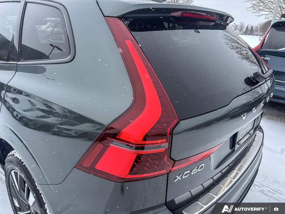 2026 Volvo XC60 Plus Dark Theme-11
