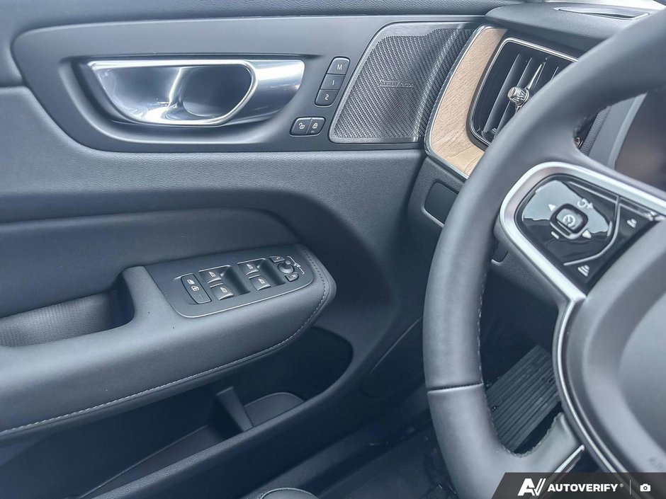 2026 Volvo XC60 Plus Dark Theme-16