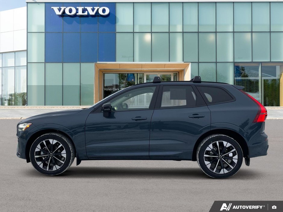 2026 Volvo XC60 Ultra Dark Theme-2