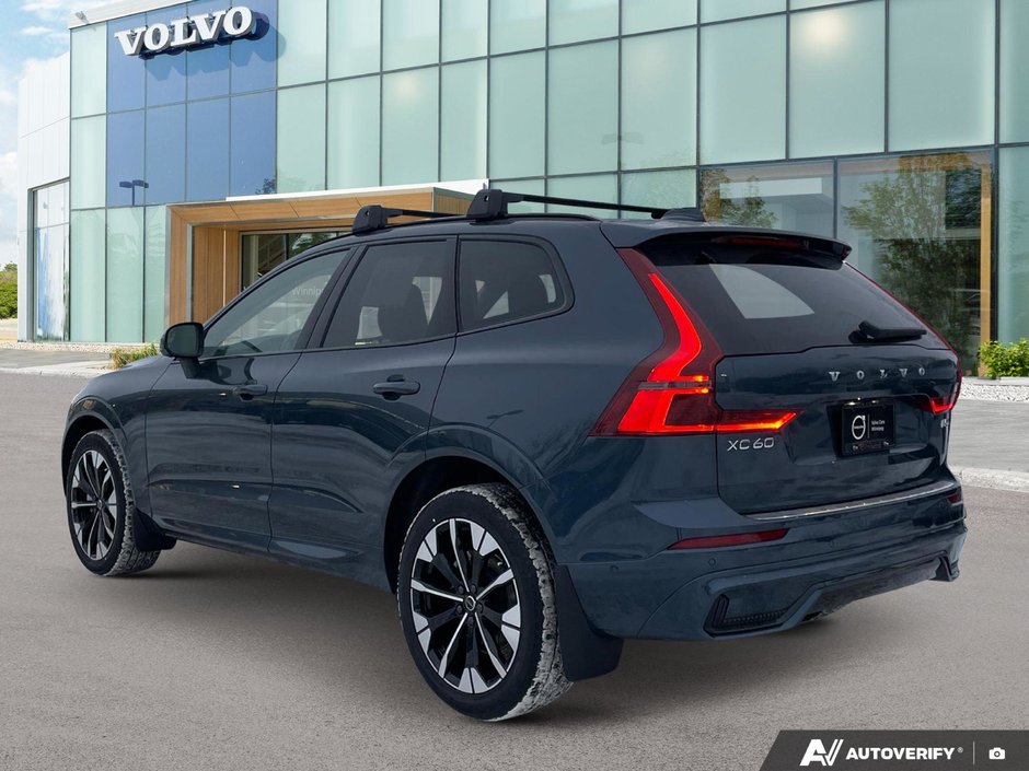 2026 Volvo XC60 Ultra Dark Theme-3