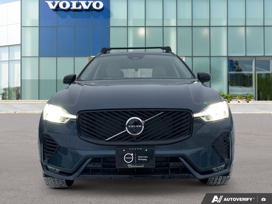 2026 Volvo XC60 Ultra Dark Theme-5
