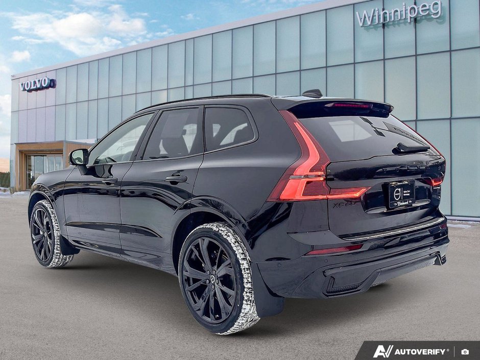 2026 Volvo XC60 Ultra Black Edition-3