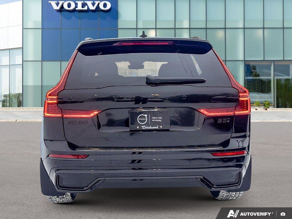 2026 Volvo XC60 Ultra Black Edition-4