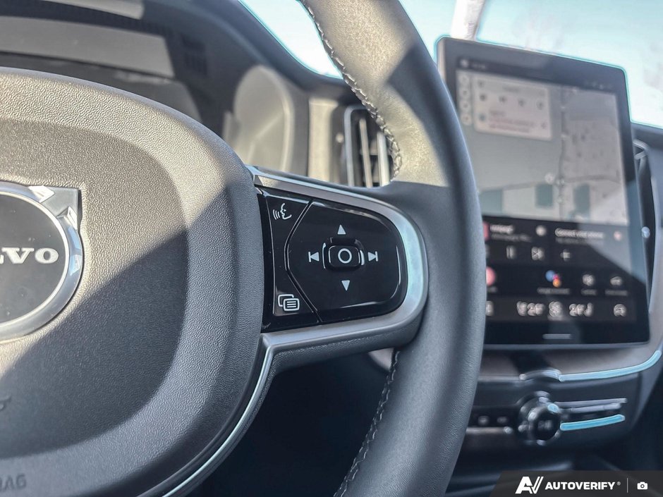 2026 Volvo XC60 Plus Dark Theme-15