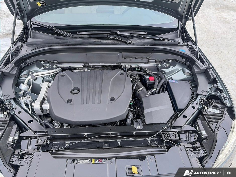 2026 Volvo XC60 Plus Dark Theme-7