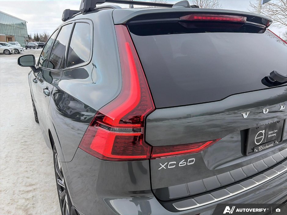 2026 Volvo XC60 Plus Dark Theme-12