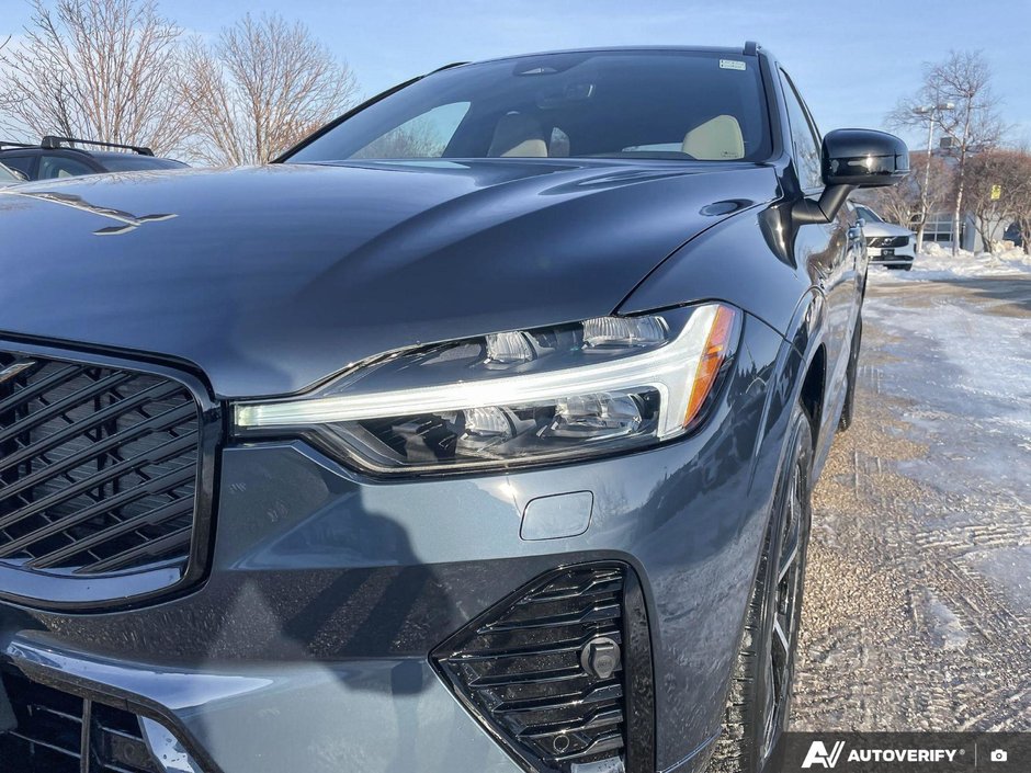 2026 Volvo XC60 Core Dark Theme-10