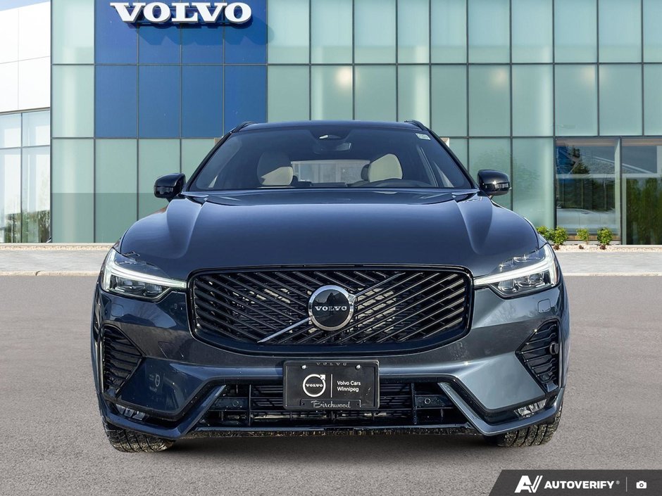 2026 Volvo XC60 Core Dark Theme-5