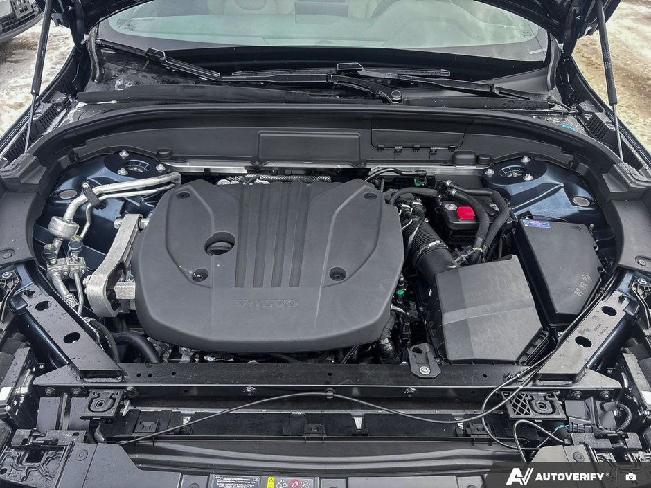 2026 Volvo XC60 Core Dark Theme-7