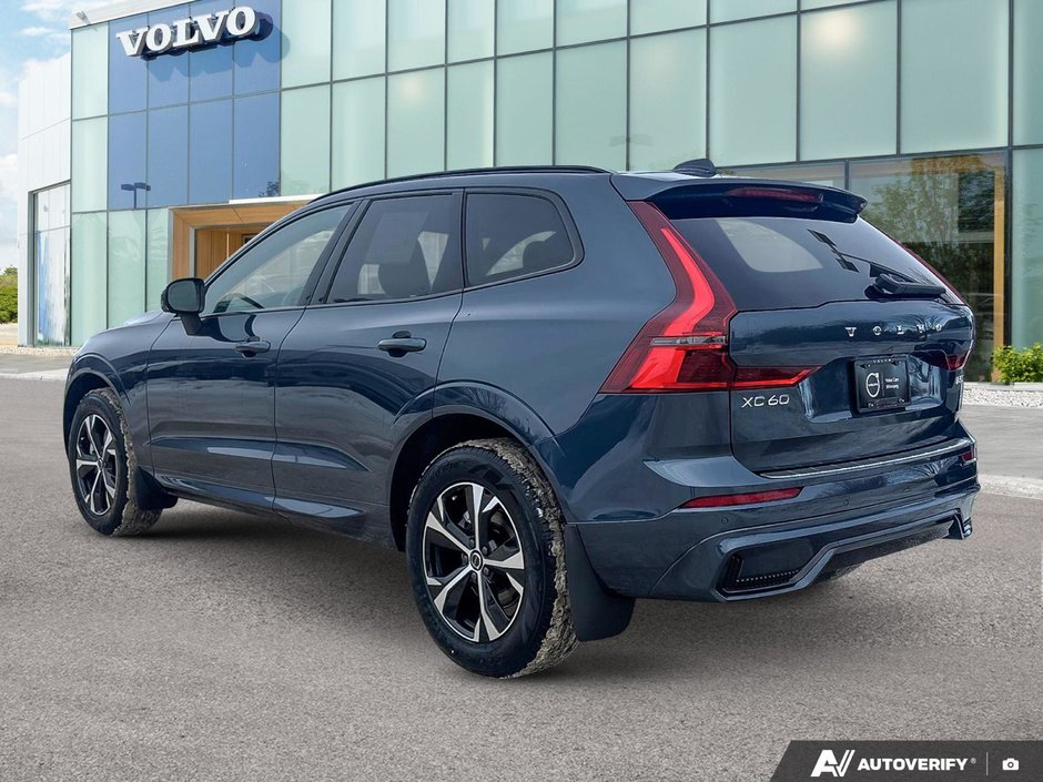 2026 Volvo XC60 Core Dark Theme-3