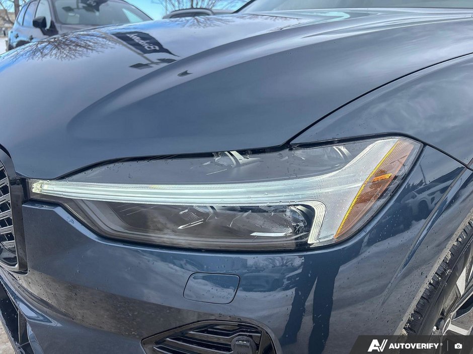 2026 Volvo XC60 Core Dark Theme-10