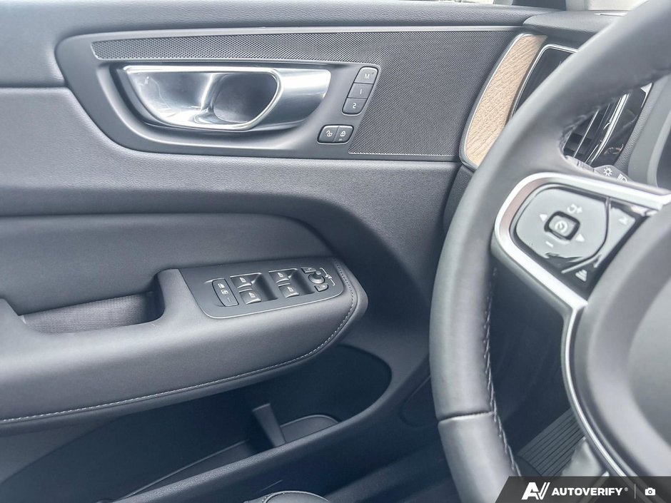 2026 Volvo XC60 Core Dark Theme-16