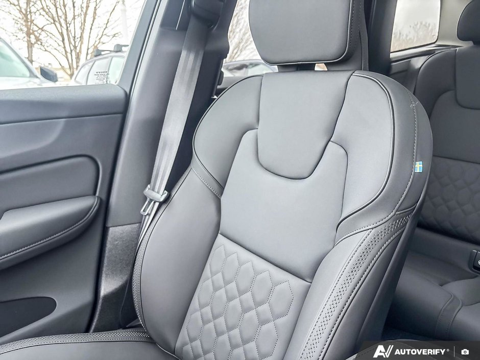 2026 Volvo XC60 Core Dark Theme-19