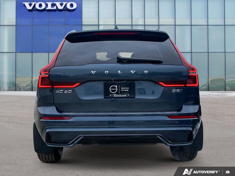 2026 Volvo XC60 Core Dark Theme-4
