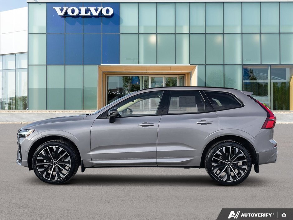 2026 Volvo XC60 Ultra Dark Theme-2