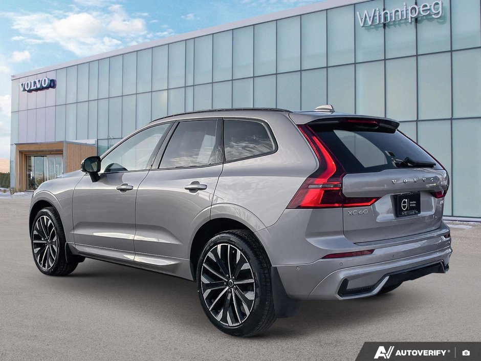 2026 Volvo XC60 Ultra Dark Theme-3