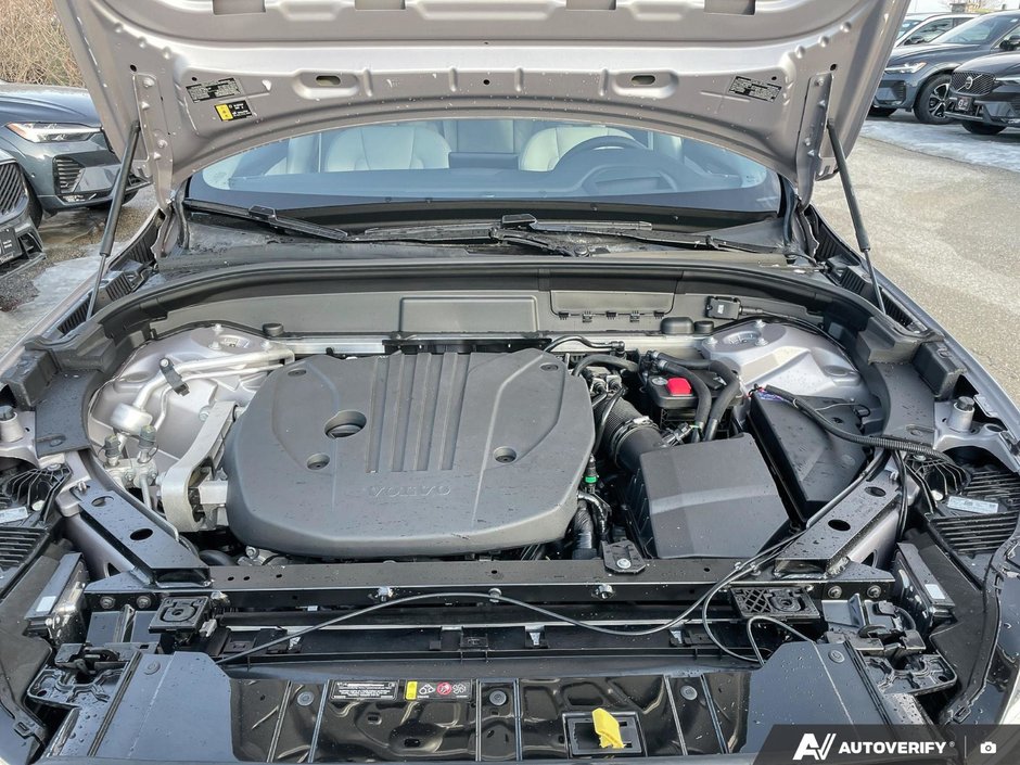 2026 Volvo XC60 Ultra Dark Theme-7