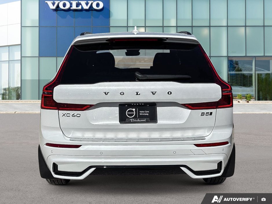 2026 Volvo XC60 Plus Dark Theme-4
