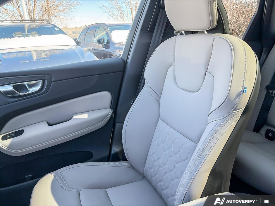 2026 Volvo XC60 Core Dark Theme-20