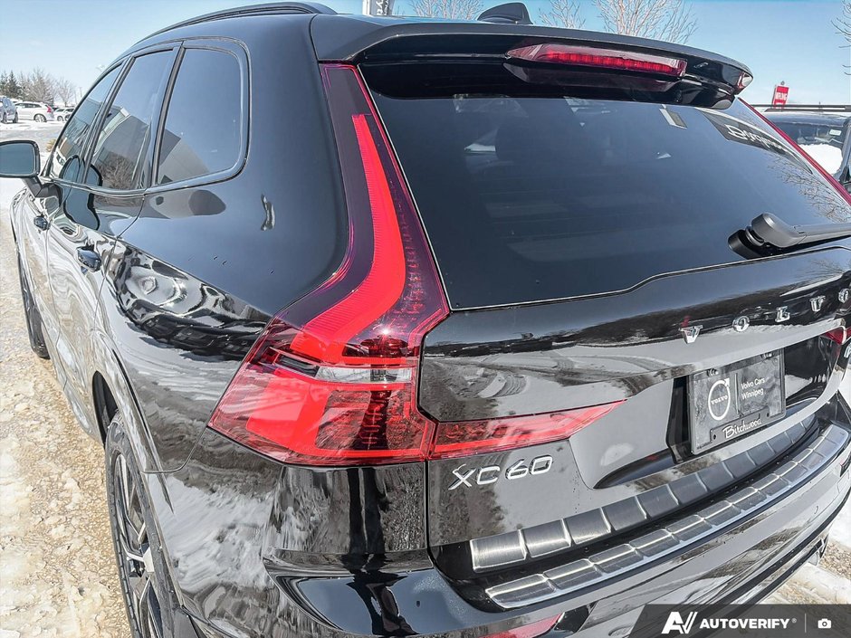 2026 Volvo XC60 Core Dark Theme-12