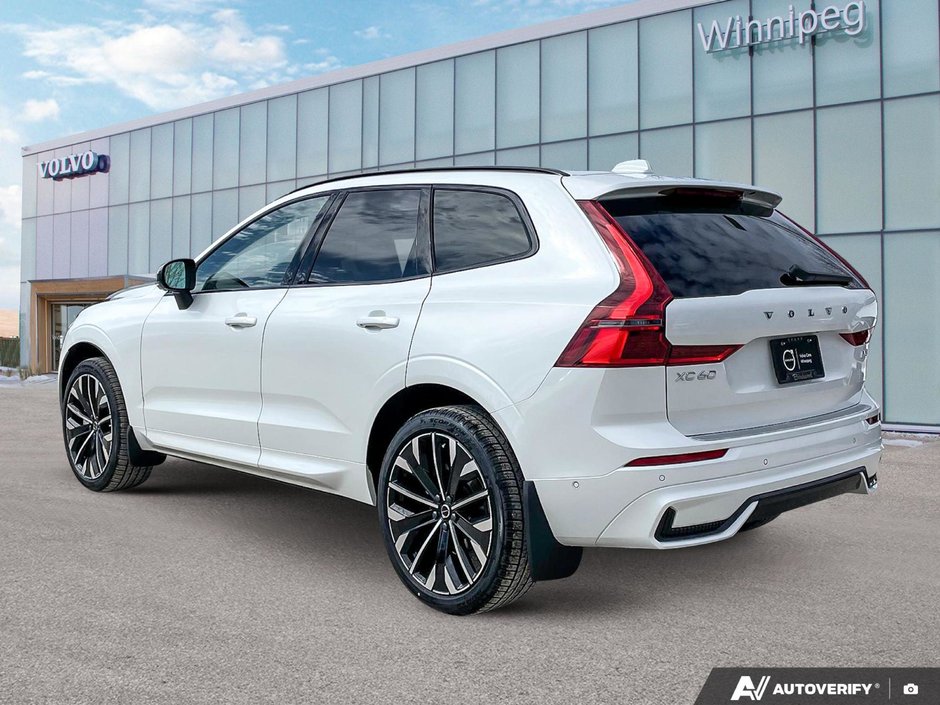 2026 Volvo XC60 Ultra Dark Theme-2