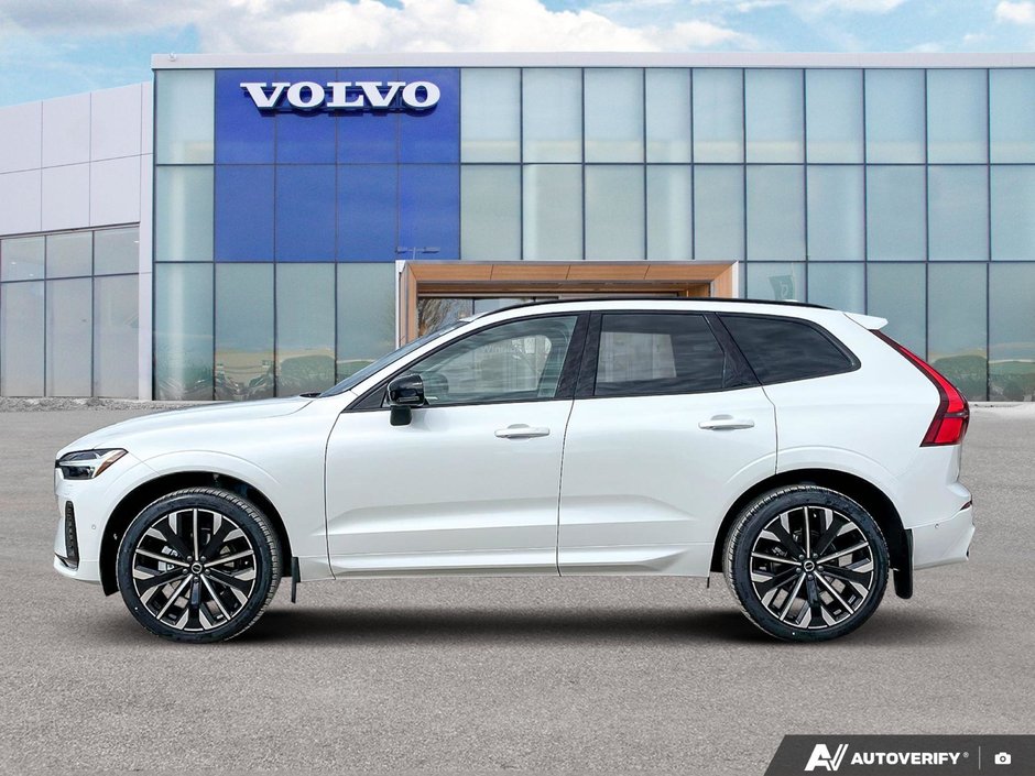 2026 Volvo XC60 Ultra Dark Theme-1
