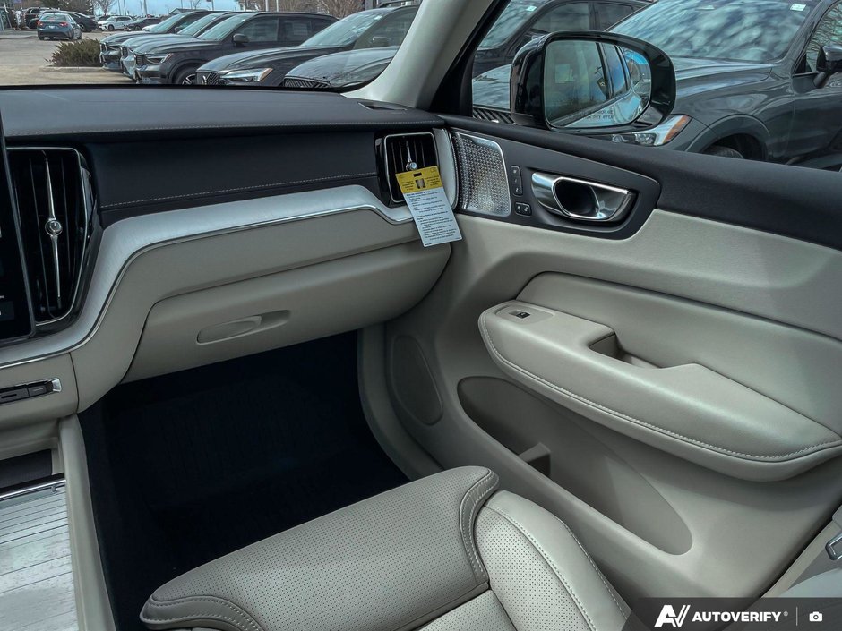 2026 Volvo XC60 Ultra Dark Theme-24