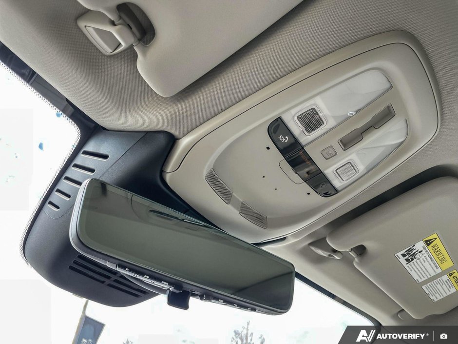 2026 Volvo XC60 Ultra Dark Theme-20