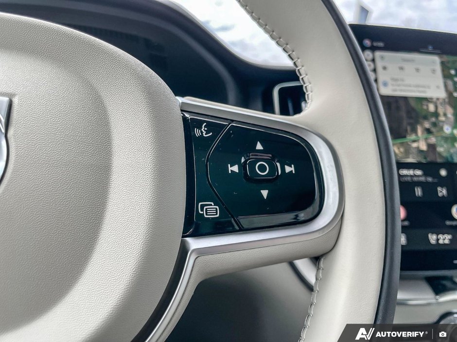 2026 Volvo XC60 Ultra Dark Theme-15