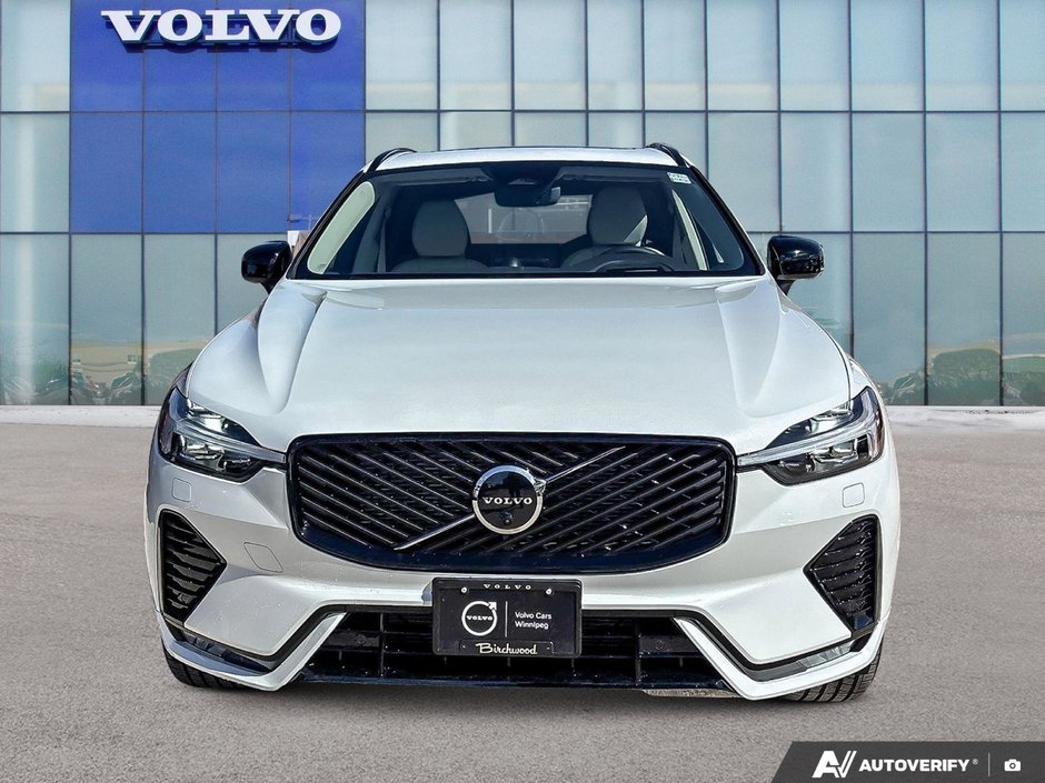 2026 Volvo XC60 Ultra Dark Theme-5