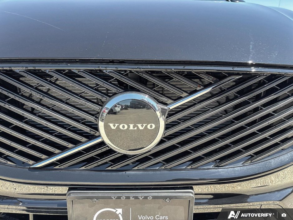 2026 Volvo XC60 Core Dark Theme-6