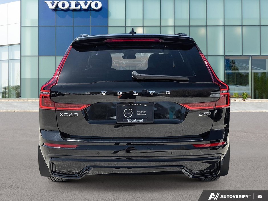 2026 Volvo XC60 Core Dark Theme-4