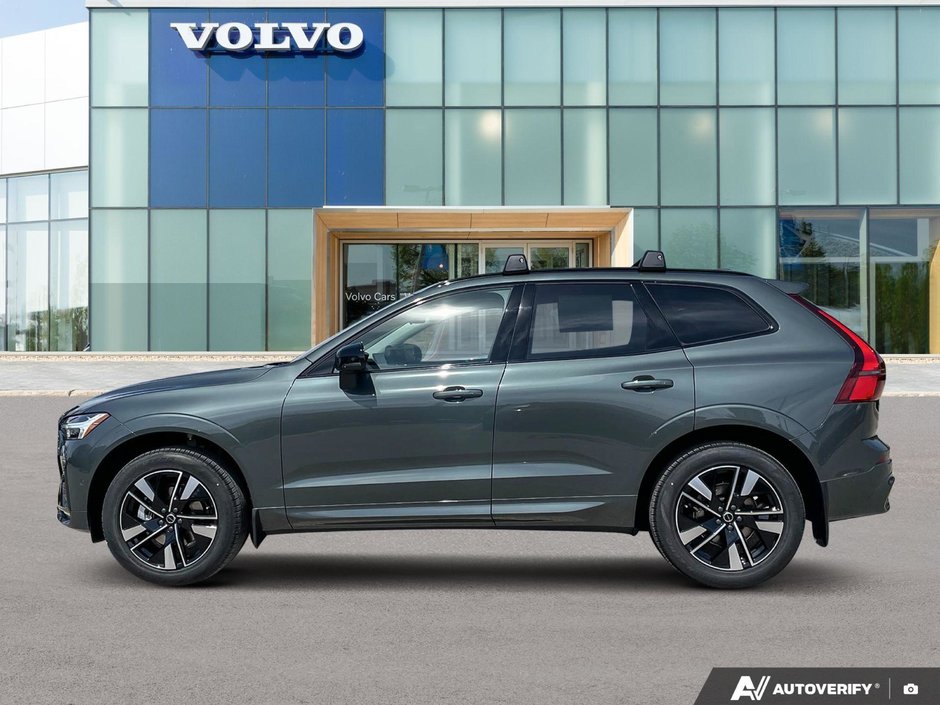 2026 Volvo XC60 Plus Dark Theme-1