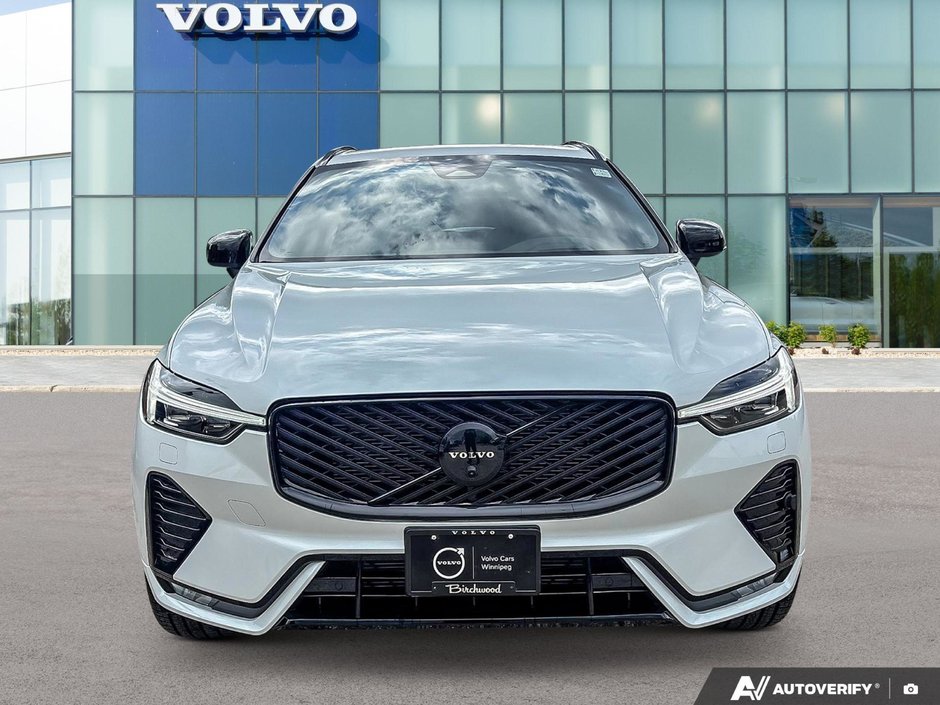 2026 Volvo XC60 Ultra Black Edition-4