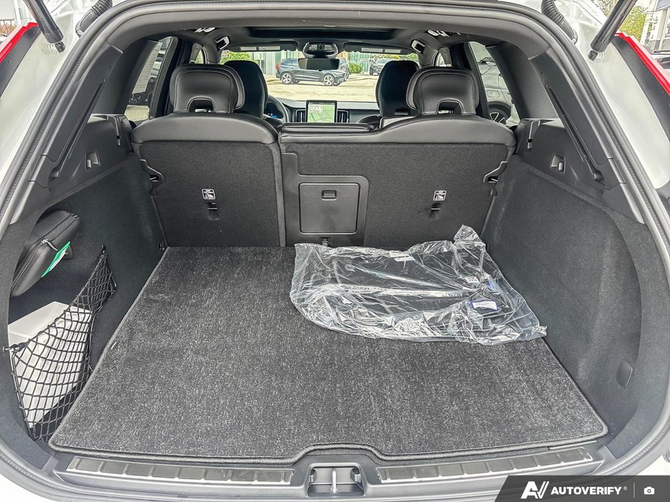2026 Volvo XC60 Ultra Black Edition-7