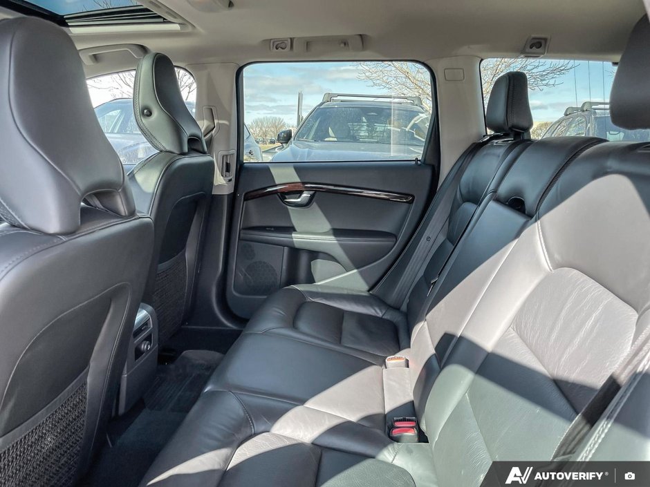 2015 Volvo XC70 T6 Premier Plus-22