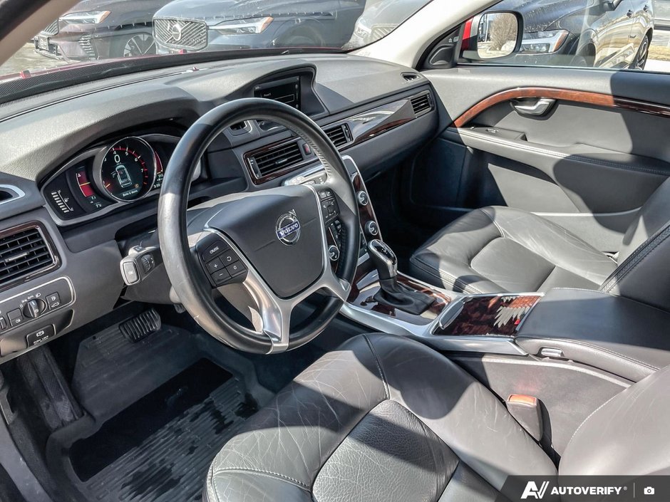 2015 Volvo XC70 T6 Premier Plus-12