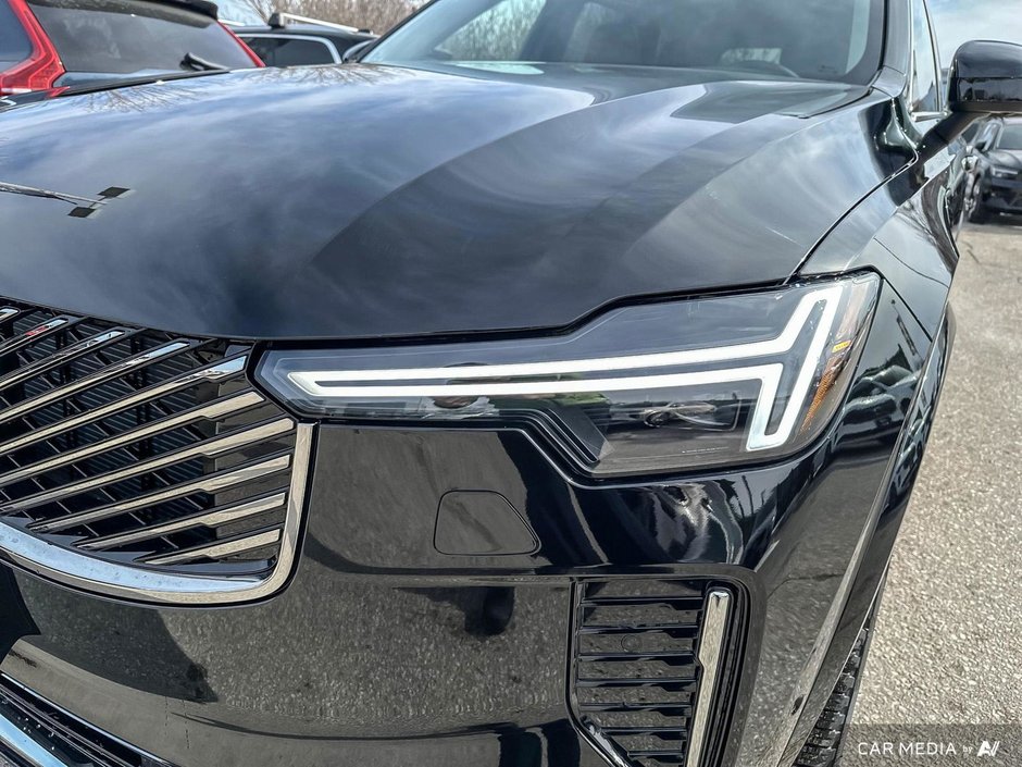 2025 Volvo XC90 Plug-In Hybrid Plus Bright Theme-11