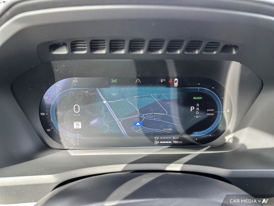 2025 Volvo XC90 Plug-In Hybrid Plus Bright Theme-15