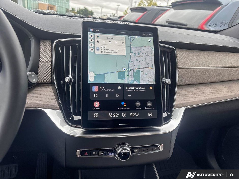 2026 Volvo XC90 Plug-In Hybrid Plus Dark Theme-19