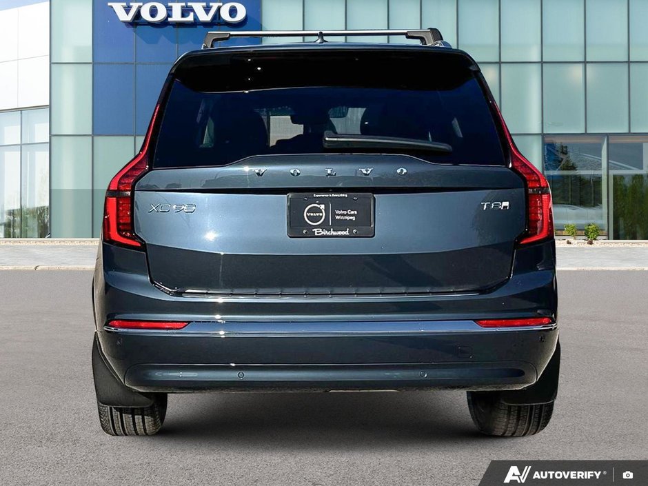 2026 Volvo XC90 Plug-In Hybrid Ultra Bright Theme-4